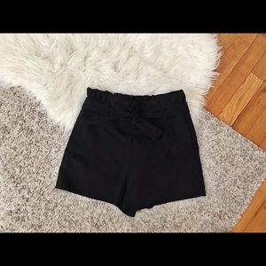 High waisted black shorts (from ZARA, unworn)